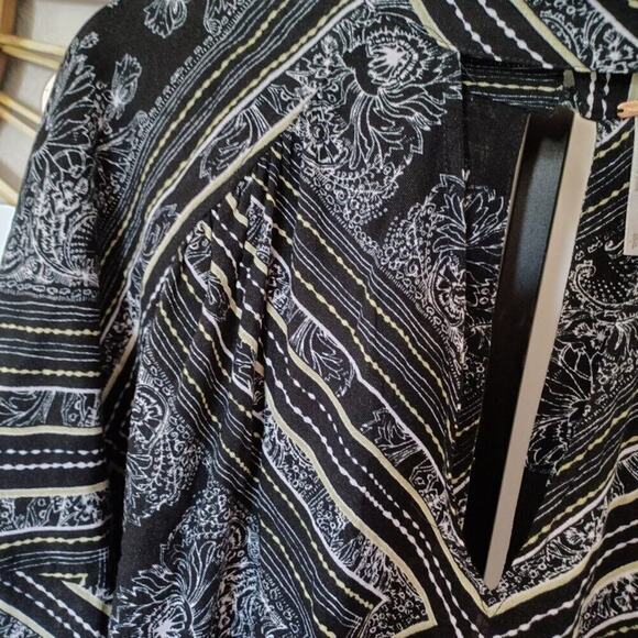 Free People Walking on a Dream Tunic Top Black White S NWOT - Picture 7 of 10